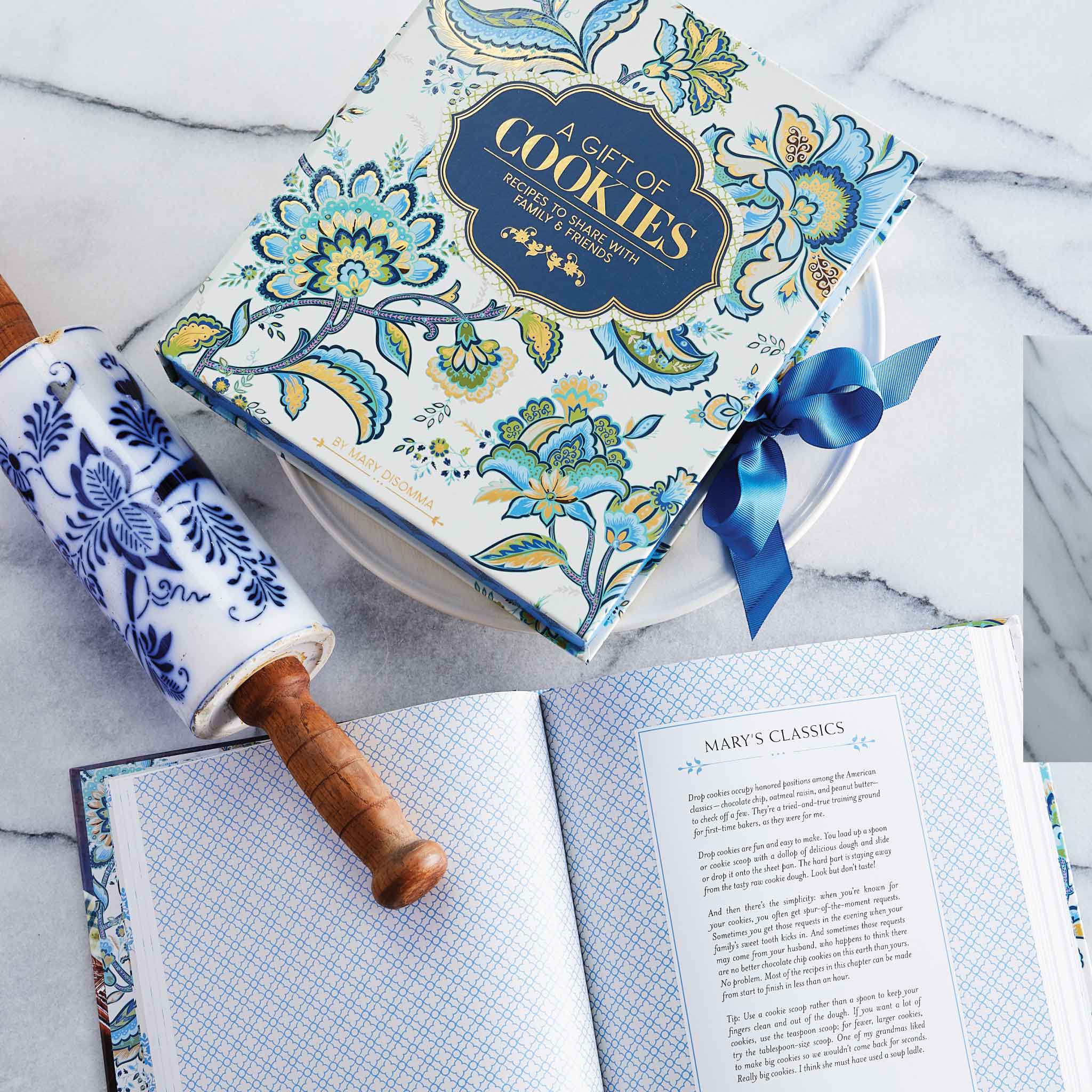 A Gift of Cookies: Recipes to Share with Family and Friends, Interior Title Sections Detail