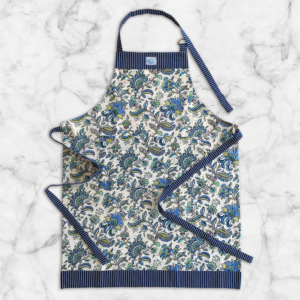 Luxe Kitchen Apron with Adjustable Straps | Top view of full apron