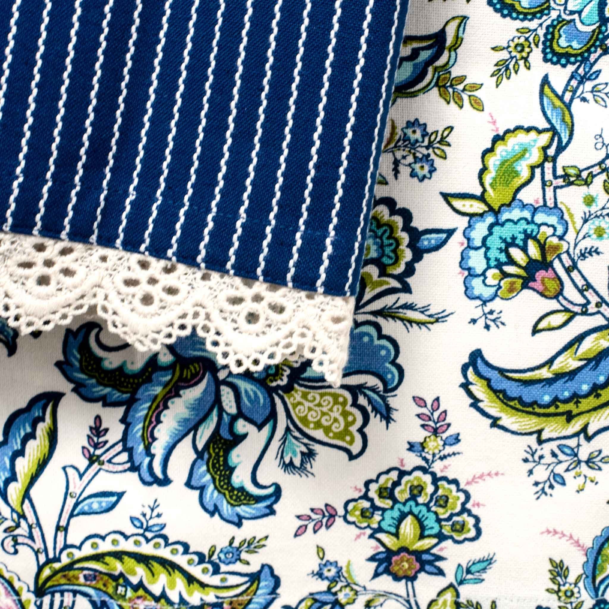 Luxe Decorative Tea Towel Set | Close up of pattern and lace