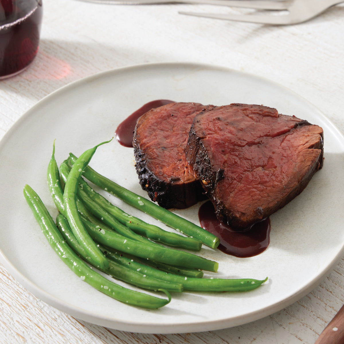 Beef Tenderloin Recipe with Cocoa Fennel Crust and Red Wine Sauce