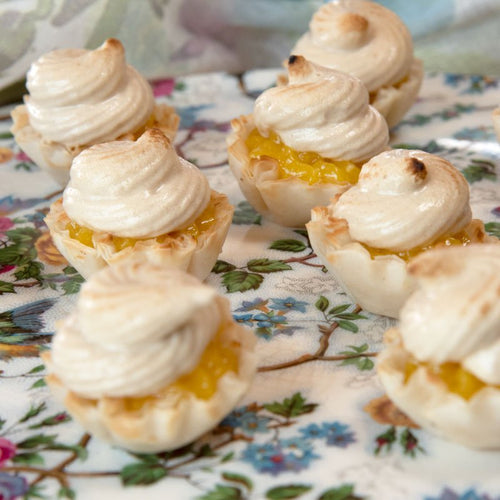 Easy No-Bake Brown Sugar & Lemon Meringue Pie Bites in Phyllo Cups