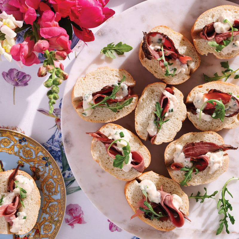 Roast Beef Sliders with Horseradish Sauce