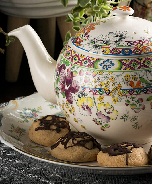 Cookies and tea