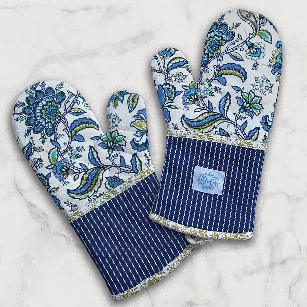 Oven Mitts & Pot Holder set | view of oven mitts