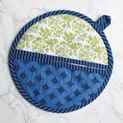 Oven Mitts & Pot Holder set | view of pocket design
